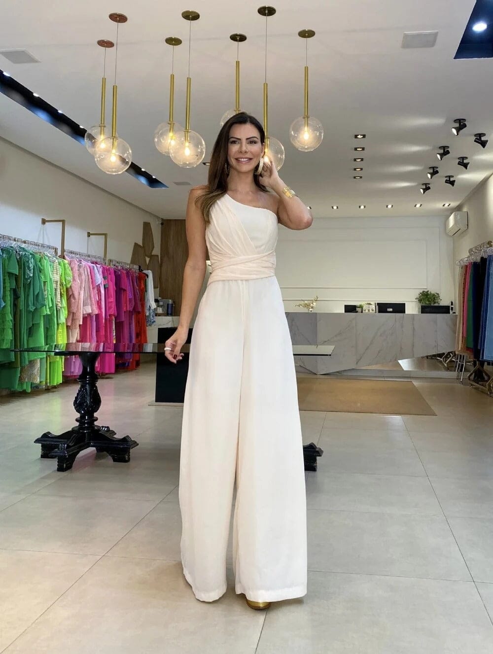 Macacão Glamour – Sofisticação e Estilo para Ocasiões Especiais Macacão Glamour MRL-055 Miralleve 