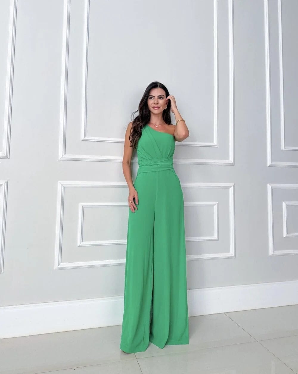Macacão Glamour – Sofisticação e Estilo para Ocasiões Especiais Macacão Glamour MRL-055 Miralleve 